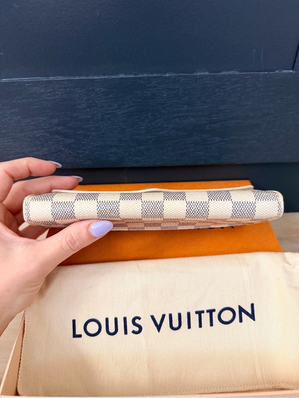Louis Vuitton Damier Azur Sarah Wallet - Classic Envelope Style - Picture 11 of 16
